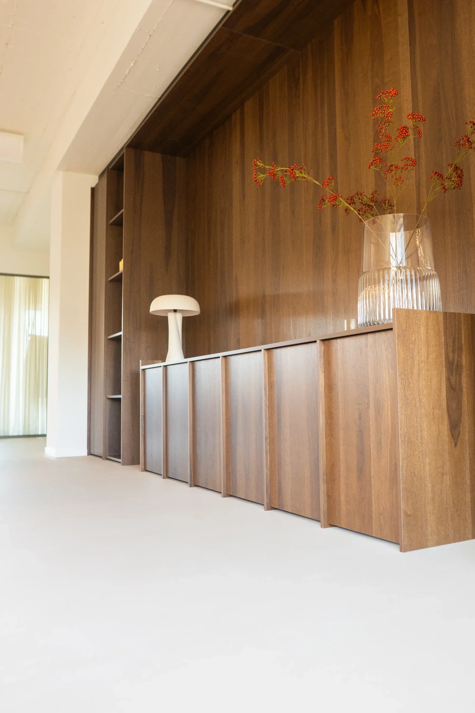 Naadloze vloer Rotterdam — specialist heel Rotterdam
