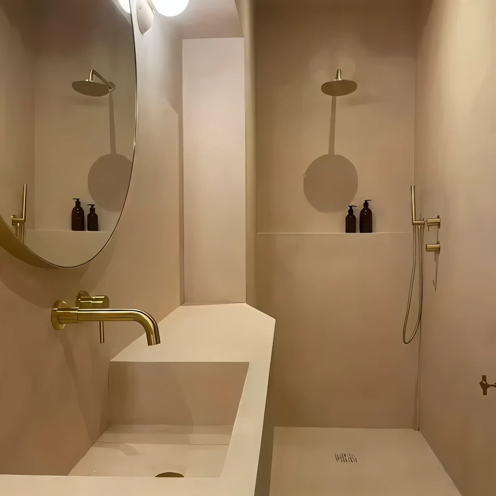 Moderne microcement badkamer met lichtbeige afwerking