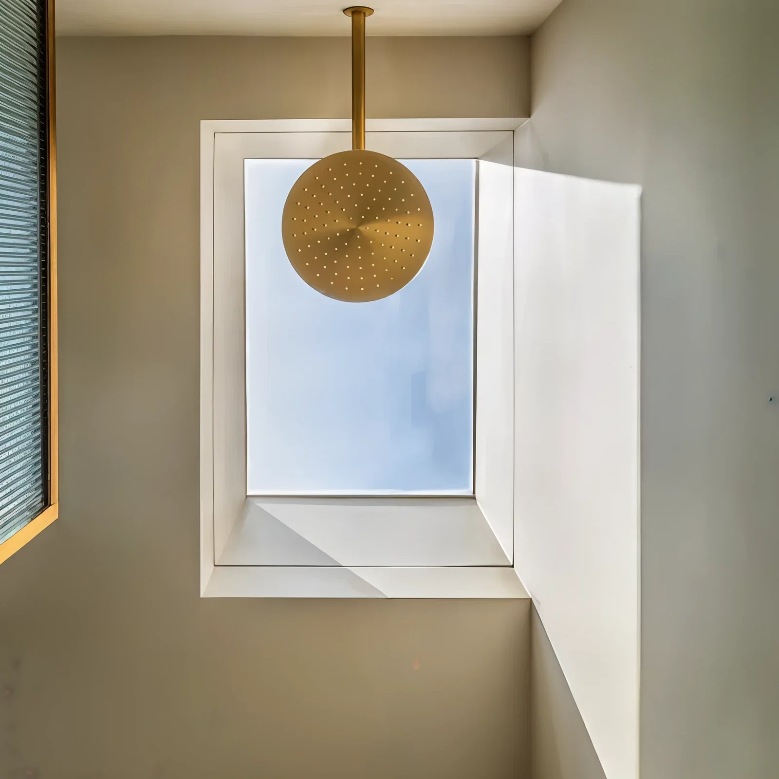 Microcement wand kleurlaag en sealing aanbrengen