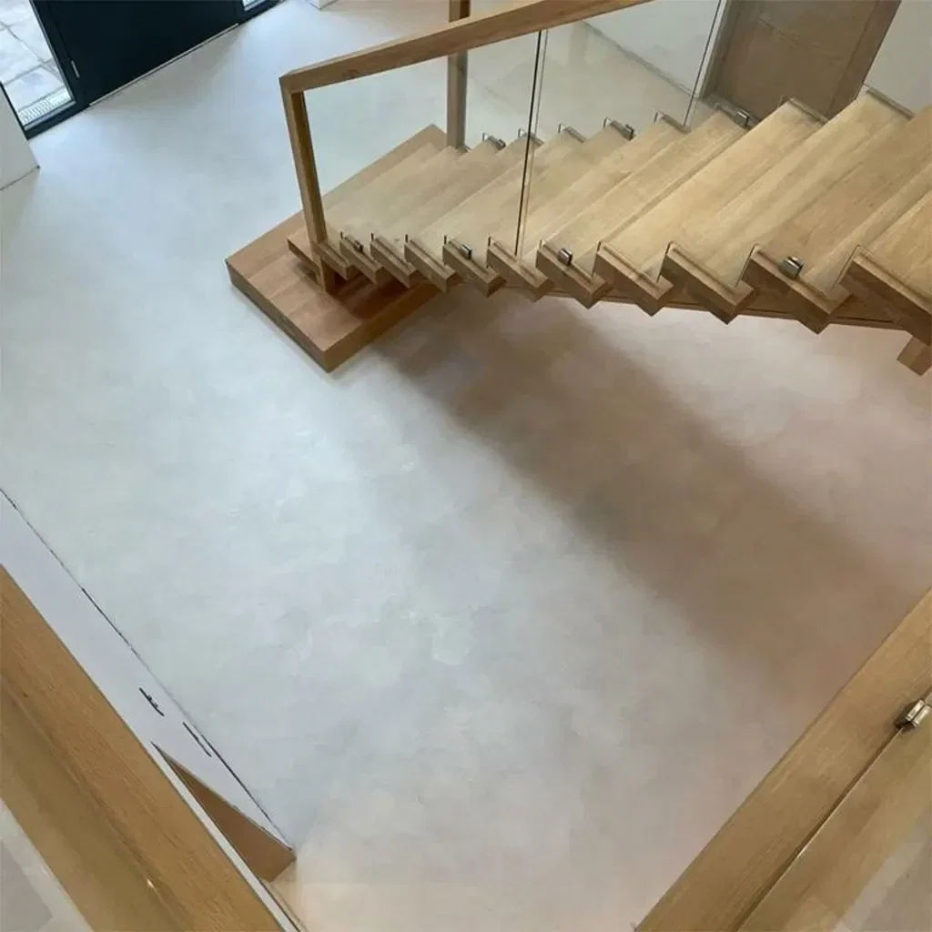 Microcement trap renovatie – naadloze trapbekleding op maat