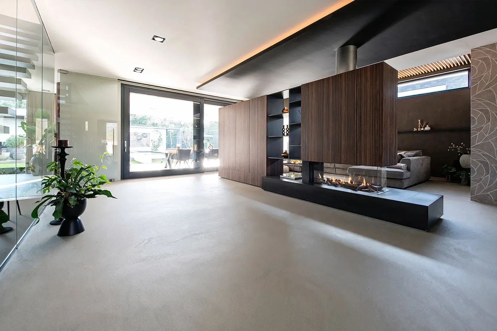Microcement vloer woonkamer matte betonlook